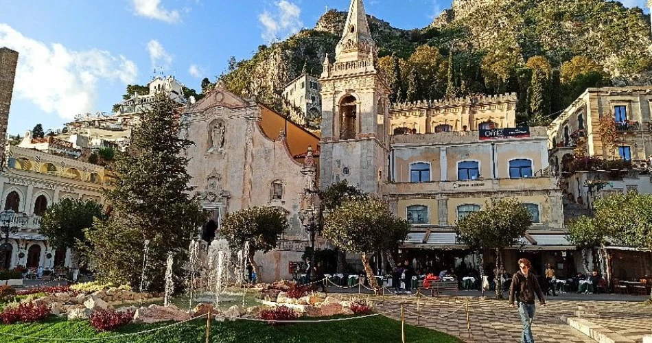 Hotel Méditerranée Taormina: A Classic Sicilian Stay with Stunning Views